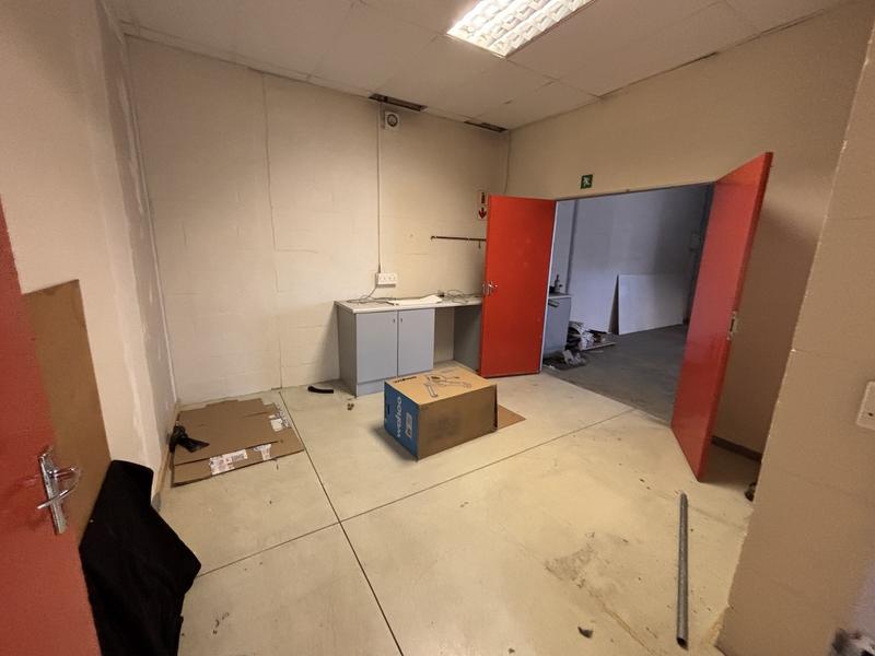 To Let Commercial Property for Rent in Northgate Island Western Cape